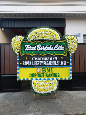Papan Bunga Duka di Banyumurni