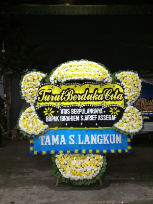 Papan Bunga Duka di Banyumurni